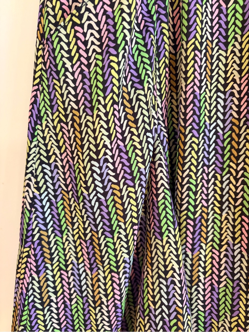 Cabi Reversible Stretch Waist Skirt Medium Black White & Multicolor Print - Picture 5 of 7